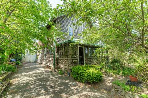 10 Godfrey Street, Groton, CT 06355