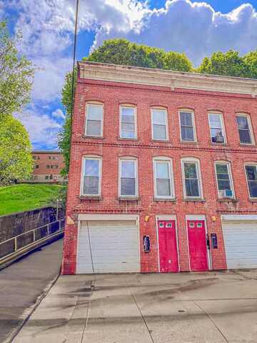 42 Willow Street, Meriden, CT 06450