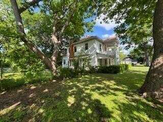 716 Water Street, Waxahachie, TX 75165