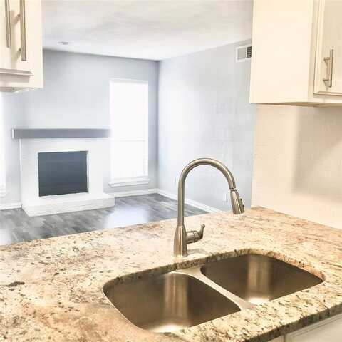 7621 Mccallum Boulevard, Dallas, TX 75252