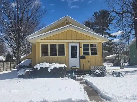 1229 S 6TH AVENUE, Wausau, WI 54401