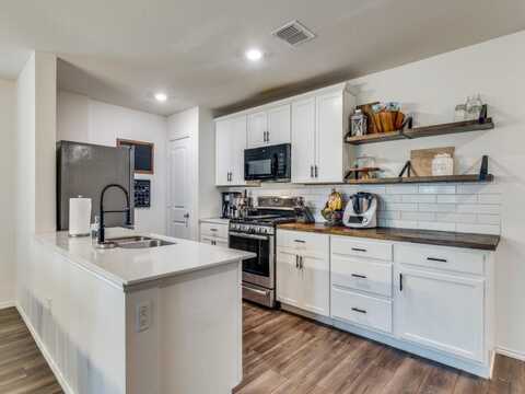 14340 Cloudview Way, Fort Worth, TX 76052