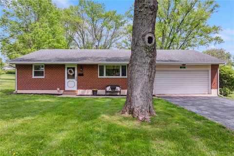2126 S Belleview Drive, Bellbrook, OH 45305