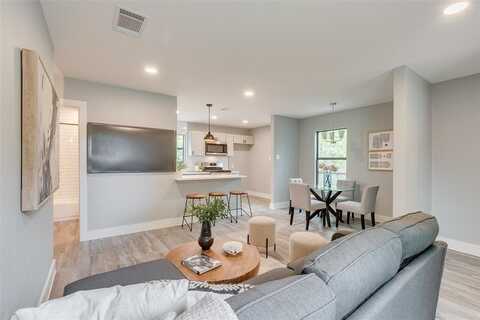 2124 Tisinger Avenue, Dallas, TX 75228