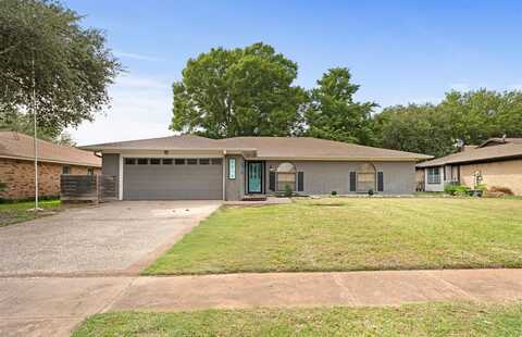 9816 Westpark Drive, Benbrook, TX 76126