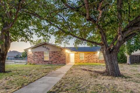 4401 Tiptop Street, Haltom City, TX 76117