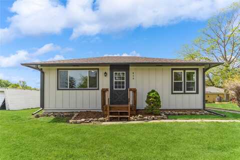 408 E Benton Street, Winterset, IA 50273