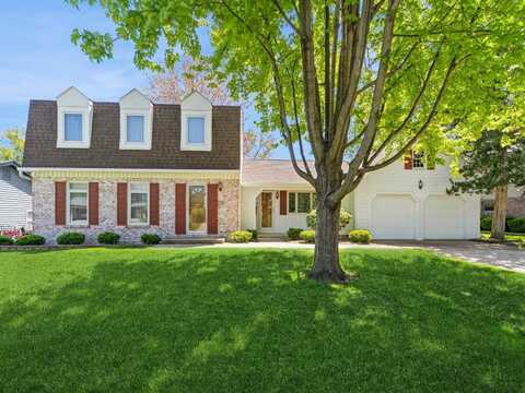 2016 Crown Flair Drive, West Des Moines, IA 50265