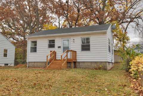 3116 Seneca Avenue, Des Moines, IA 50310