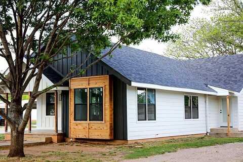 500 S Arlington Street, Winters, TX 79567