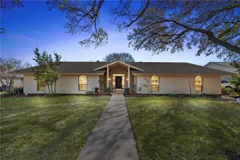 741 Ivy Ann Drive, Woodway, TX 76712