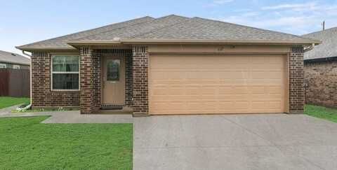 417 W Holford Street, Pilot Point, TX 76258