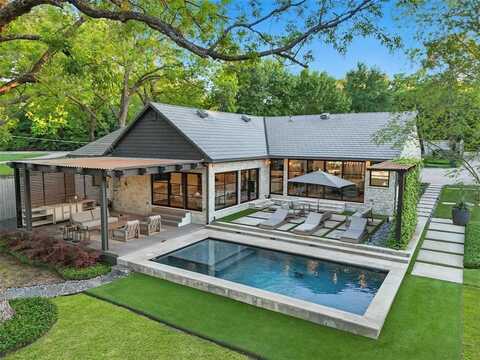 9420 Heron Drive, Fort Worth, TX 76108