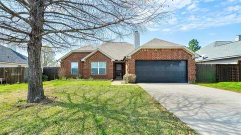 816 Meadowview Court, Aubrey, TX 76227