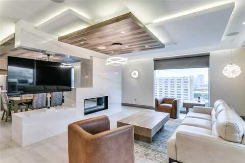 4005 Gaston Avenue, Dallas, TX 75246
