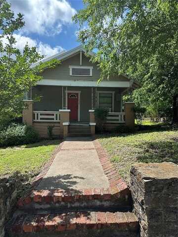 630 W College Street, Stephenville, TX 76401