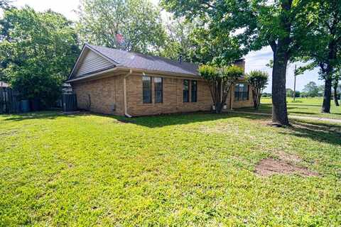 2100 Albert Broadfoot, Bonham, TX 75418