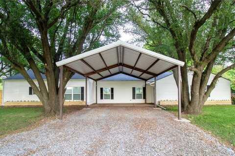 405 S Oak Street, Ector, TX 75439