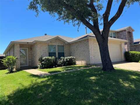4025 Fox Trot Drive, Fort Worth, TX 76123