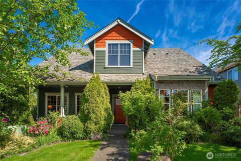 405 Bondgard Avenue E, Enumclaw, WA 98022