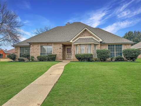 1320 Thistlewood Drive, DeSoto, TX 75115