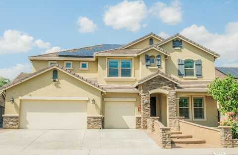 3245 Swift Avenue, Clovis, CA 93619