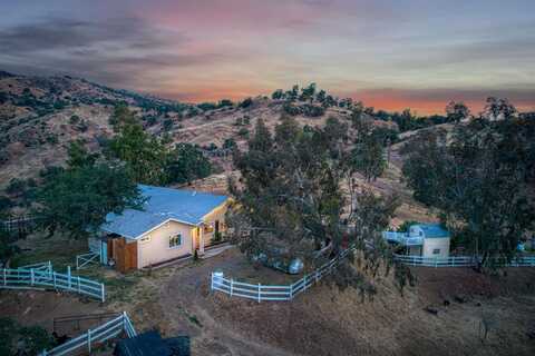 35670 Hummingbird Lane, Yokuts Valley, CA 93675