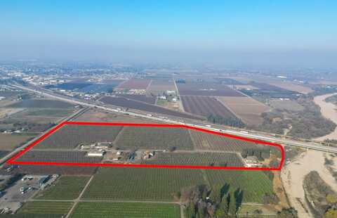 1841 Avenue 388, Kingsburg, CA 93631
