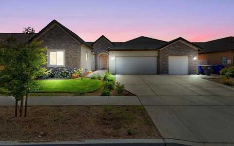 2421 Cabrenet Place N, Hanford, CA 93230