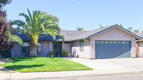 3694 Robinson Avenue W, Fresno, CA 93722