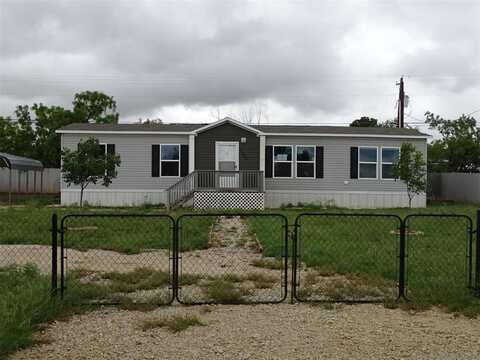 1123 Market Street, Tye, TX 79563
