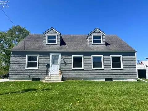 64 Saint Clair Street, Tiffin, OH 44883