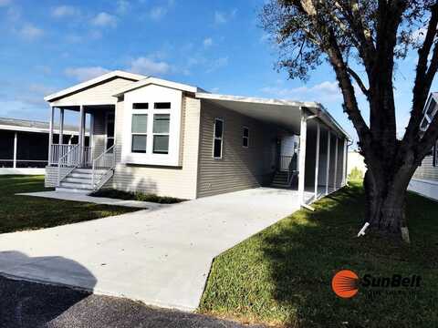 65 Maple Drive, Labelle, FL 33935