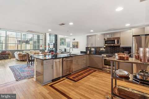 2200 ARCH STREET, PHILADELPHIA, PA 19103