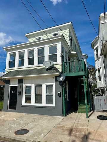 37 N Massachusetts Ave Ave, Atlantic City, NJ 08401
