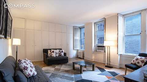 907 Fifth Avenue, New York, NY 10021