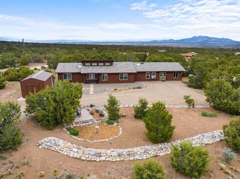 186 KINGS MEADOW Drive, Sandia Park, NM 87047