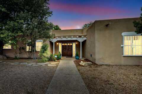2325 Chapman Lane NW, Albuquerque, NM 87104