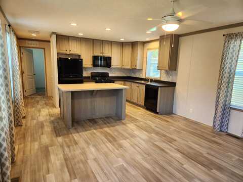 3617 N. Grand Ave E., Springfield, IL 62702