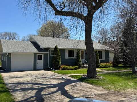 115 Second Ave SE, Steele, ND 58482