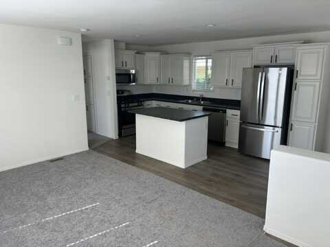 725 W. Thornton Avenue, Hemet, CA 92543