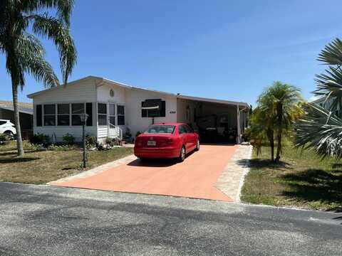 4704 SE CORKWOOD TERR, Stuart, FL 34997