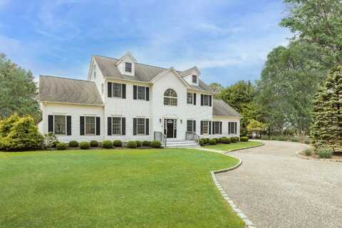 28 QUAIL RUN, Hampton Bays, NY 11946