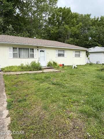 302 St James, Neosho, MO 64850