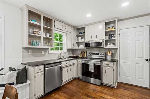 1320 COUNTRY ACRES Lane, Lawrenceville, GA 30045