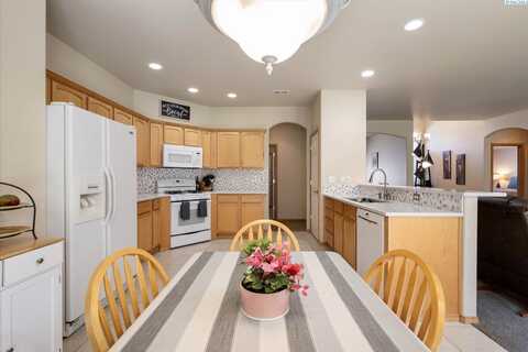 1668 Venus Circle, Richland, WA 99352