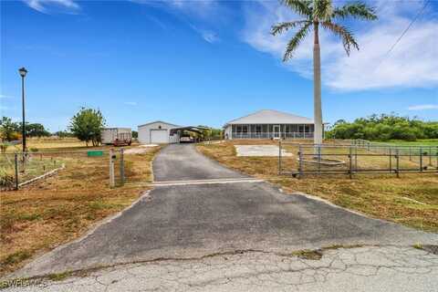 2800 Rustic Lane, North Fort Myers, FL 33917