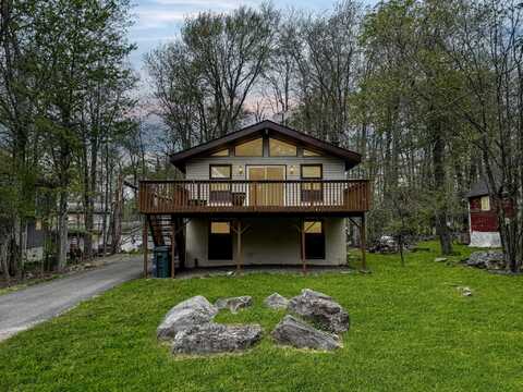 4751 Brentwood Drive, Tobyhanna, PA 18466