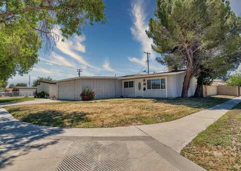 1046 West Avenue H-6, Lancaster, CA 93534