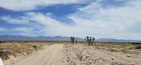 120th St E / Avenue P8, Palmdale, CA 93550